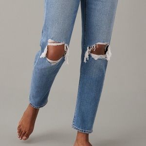 American Eagle Ripped Mom Jean